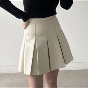 Oak + Fort White Pleated Tennis Mini Skirt